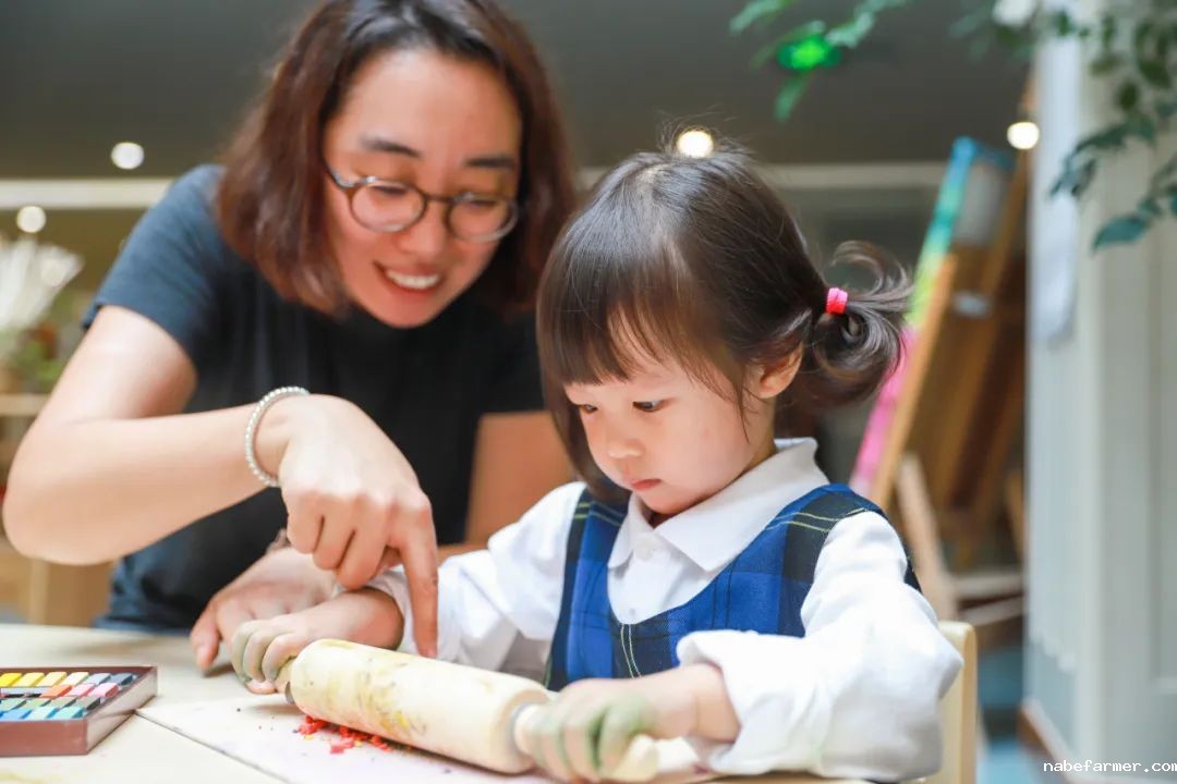 学习的黄金时段:为什么两岁是幼儿园教育的关键时期?