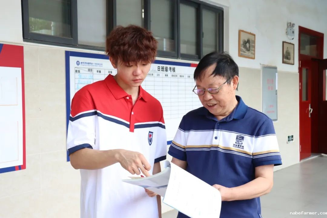 普高毕业生王富乐:75分的飞跃!从跑道到考场,他以省排名318完美“冲线”|圆梦银滩