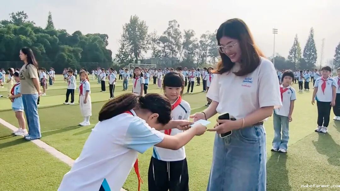 教师节快乐丨深耕教坛育梦,桃李花开有声
