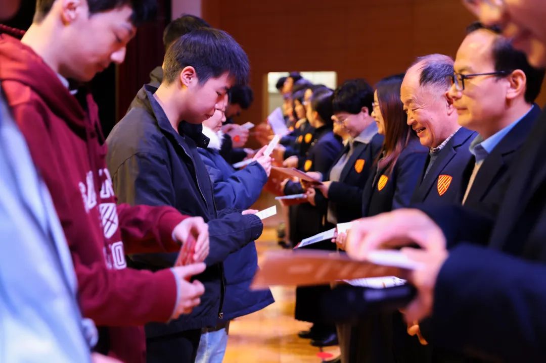 冲刺100天！武汉三牛中学2025高考百日誓师燃爆现场
