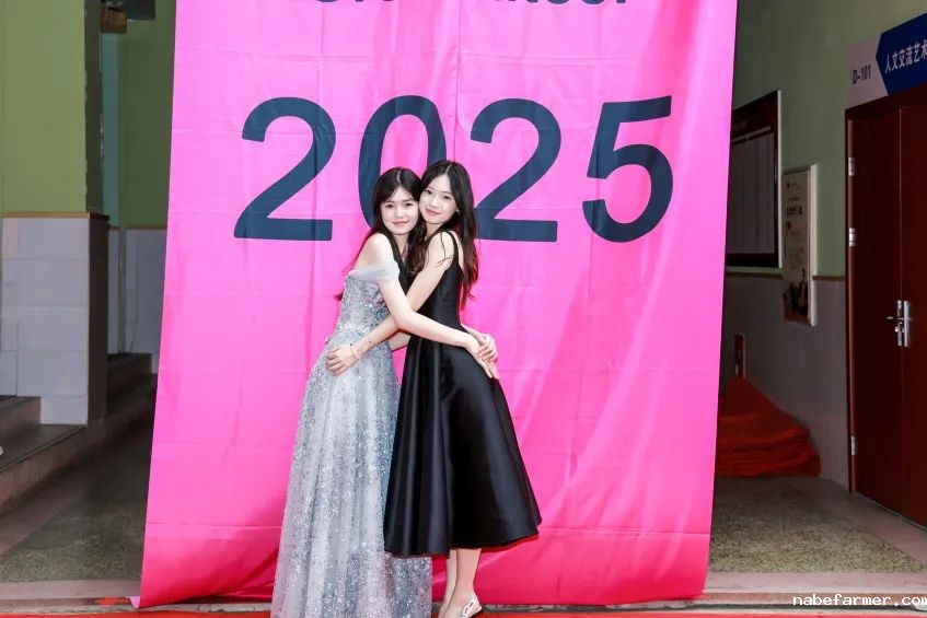 高2025届毕业典礼 | 扬帆起航，执炬前行，少年们去冲击更广阔的世界吧！